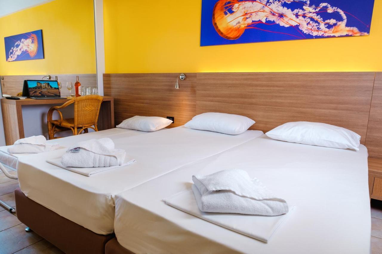 Hotel Pavlou Poros Town Exterior foto